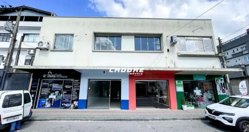 Sala Comercial parta locação no bairro Garcia I Cadore Imóveis.