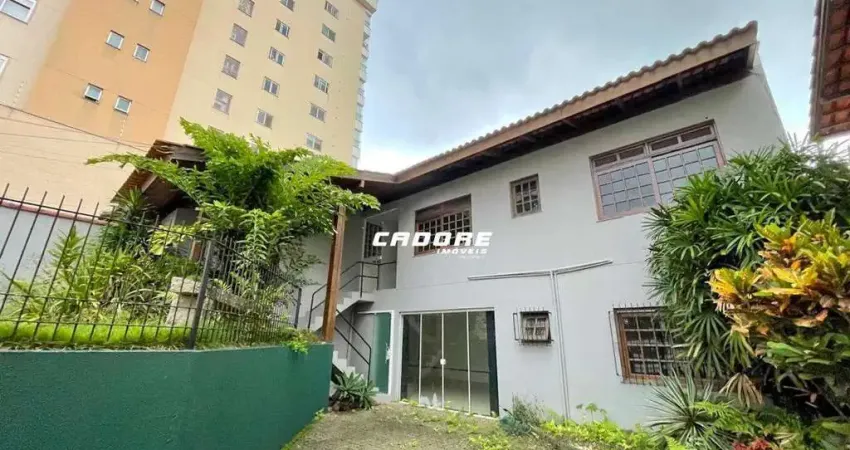 Excelente casa com aproximadamente 400m² no bairro Jardim Blumenau I Cadore Imóveis