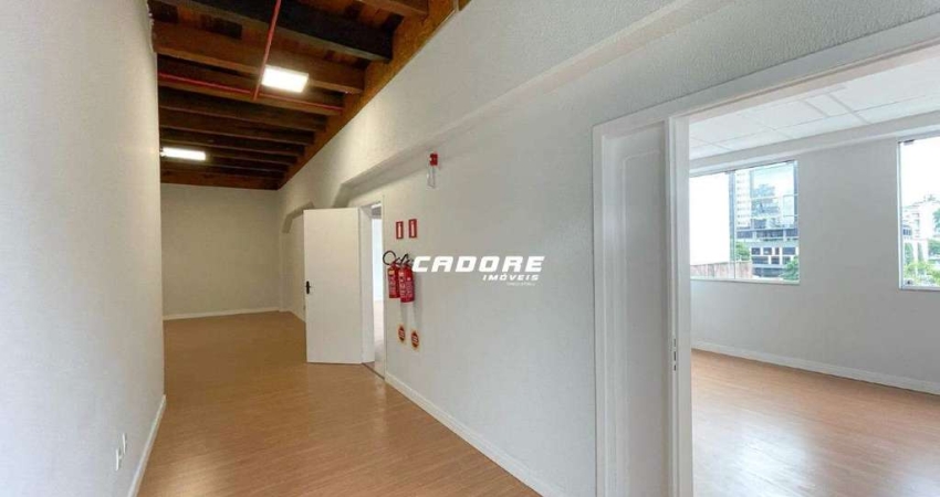 Sala comercial com 220mt2 no Centro de Blumenau I Cadore Imóveis.