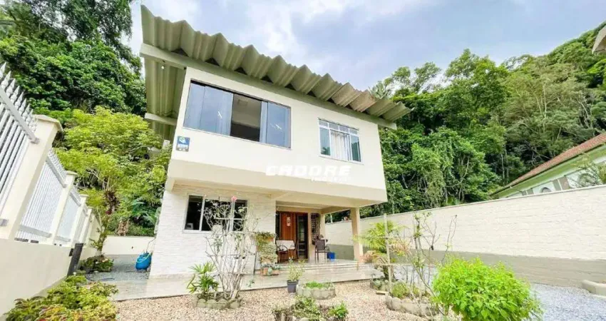 Excelente casa comercial/residencial para locação no bairro victor konder i cadore imóveis.