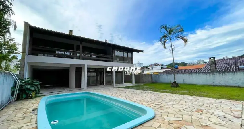 Excelente Casa para locação no bairro Garcia I Cadore Imóveis