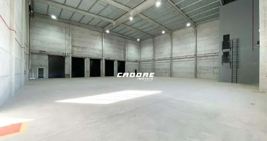 Galpão com aproximadamente 748,71m² para locação em navegantes i cadore imóveis