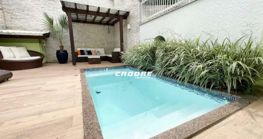 Lindo Sobrado com 3 pavimentos bem localizado no bairro Velha I Cadore Imóveis