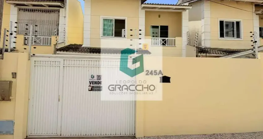 Casa com 3 quartos à venda na Rua Miracema, 245, Messejana, Fortaleza