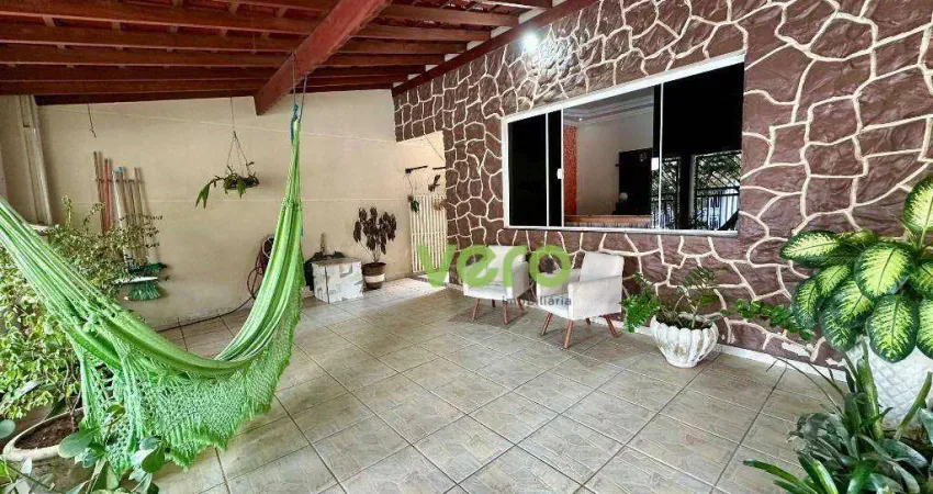 Casa com 4 dormitórios à venda, 300 m² de terreno por R$ 600.000 - Parque Gramado - Americana/SP