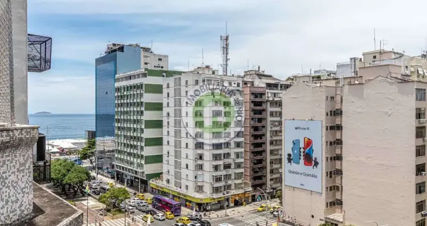 Apartamento de Luxo à Venda em Copacabana, Rio de Janeiro: 3 quartos, 1 suíte, 1 sala, 2 banheiros, 135m².