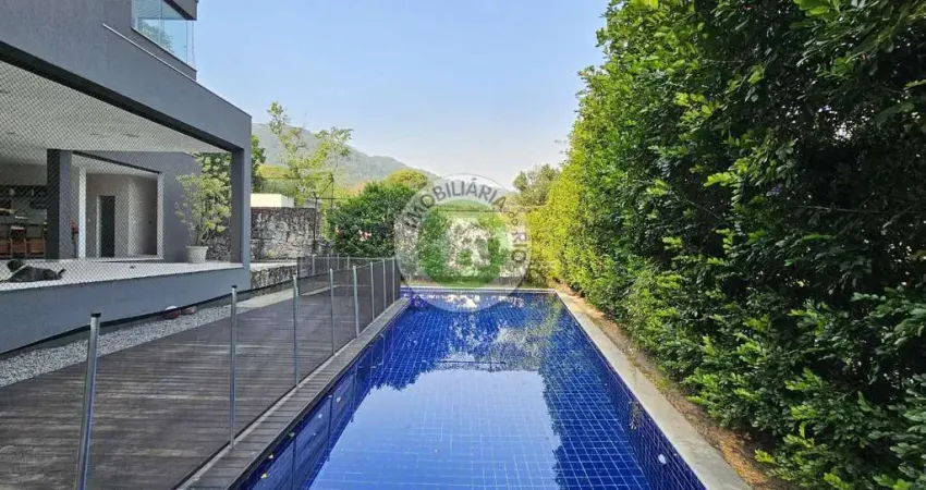Casa de luxo em terreno de 954 m2 no Condomínio Reserva Itanhangá com 5 suítes!!!