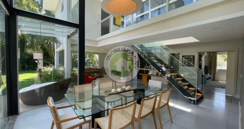 Casa de alto padrão no Itanhangá, 4 suítes, piscina, área gourmet em terreno de 1000 metros quadrados!!!