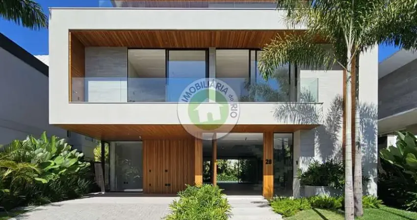 Casa de Luxo em Condomínio na Barra da Tijuca - 5 suítes, 810m², 4 vagas - Venda no RJ
