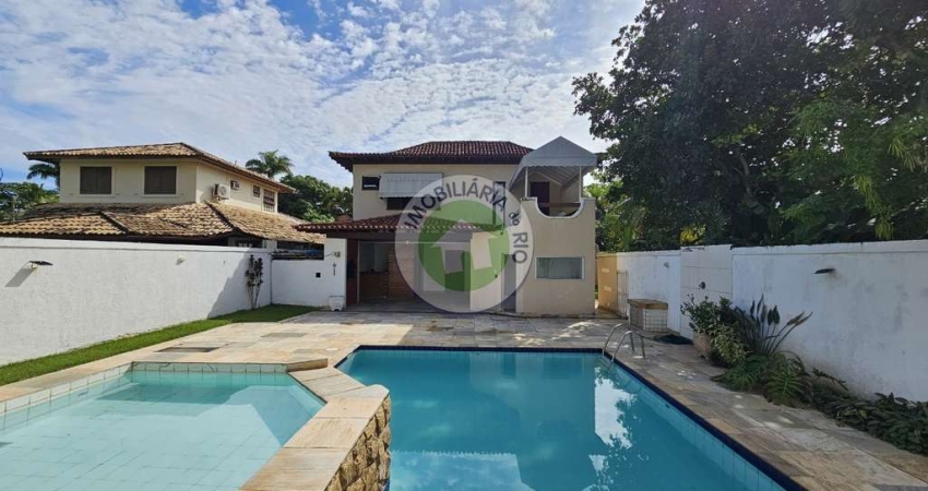 LINDA CASA 4QTS NO CONDOMINIO SANTA LUCIA