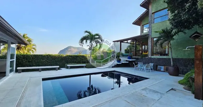 Casa de luxo em condomínio no Itanhangá, Rio de Janeiro-RJ: 4 quartos, 2 suítes, 4 salas, 6 banheiros e 619m².