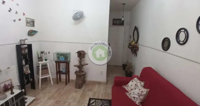 APARTAMENTO TÉRREO GRADEADO REFORMADO E MOBILIADO À VENDA