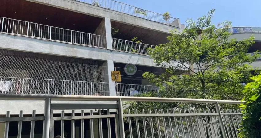Cobertura de luxo à venda no Recreio dos Bandeirantes, Rio de Janeiro - 4 quartos, 1 suíte, 2 salas, 4 banheiros, 3 vagas, 392m².