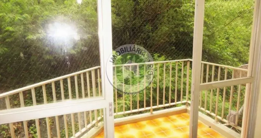 Dois quartos para quem ama a natureza com suíte e vaga de garagem na Freguesia (Jacarepaguá), Rio de Janeiro: 88m² de muito verde e área de lazer!