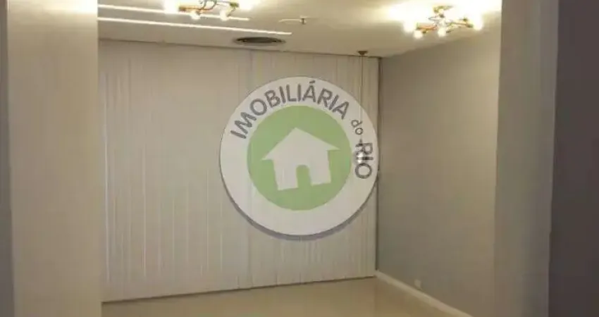 SALA COMERCIAL REFORMADA POR DECORADOR NO EDIFÍCIO CENTRO DA BARRA