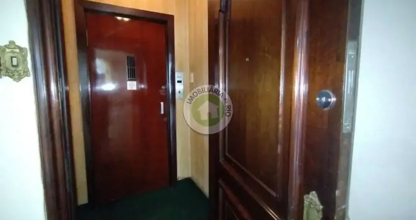 Notável apartamento com planta diferenciada, arejado e claro! a 5 minutos para praia ou metrô cardeal arcoverde.