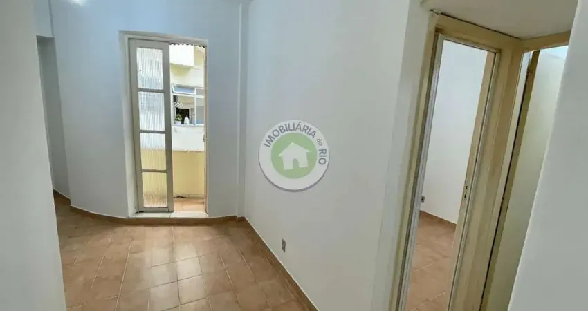Apartamento à venda no Catete, Rio de Janeiro: 1 quarto, sala, banheiro, 35m² de área!