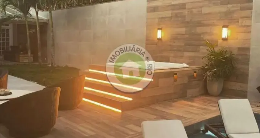 LUXUOSA MANSÃO NA BARRA DA TIJUCA EM TERRENO DE 1500 M2