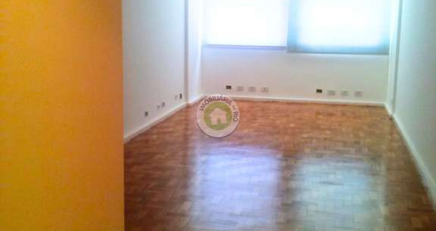 Sala Comercial no Centro do Rio de Janeiro-RJ: 1 sala, 1 banheiro, 38,00m² de área - Venda ou Locação!
