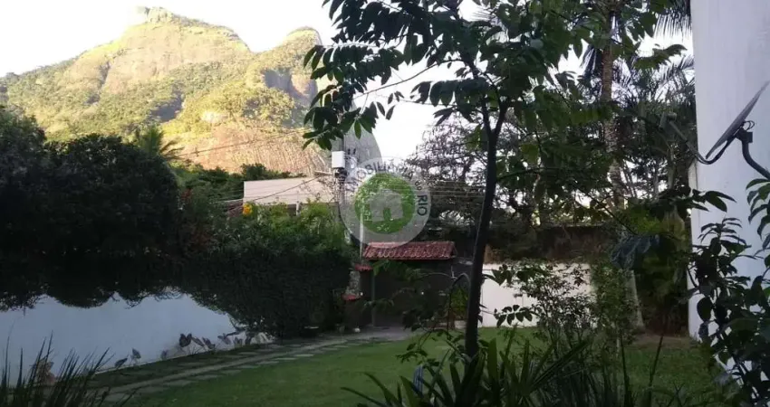 Casa de Condomínio com 4 Quartos à venda - Barra da Tijuca