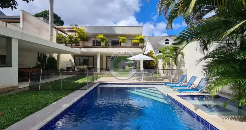 Maravilhosa casa em um dos melhores condomínios do Itanhangá! reformadíssima!