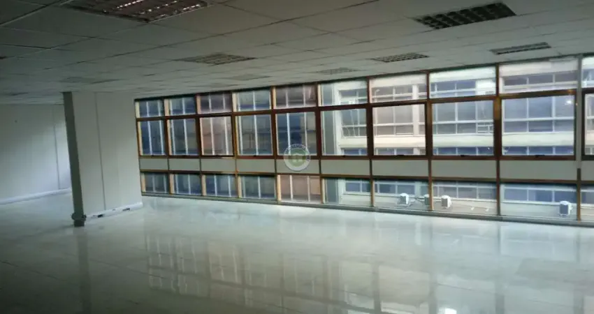 Sala Comercial de Alto Padrão para Locação no Centro do Rio de Janeiro-RJ: 220m², 1 Sala e 3 Banheiros
