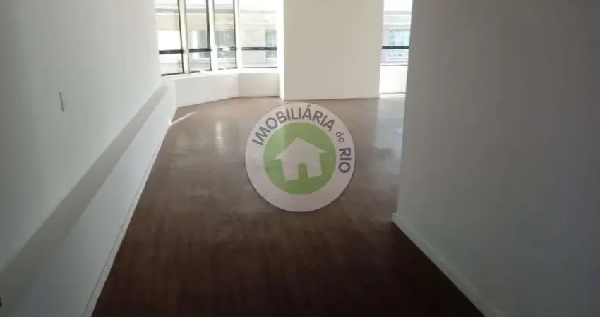 Aluguel de Sala Comercial de Alto Padrão no Centro do Rio de Janeiro - 150m², 4 Banheiros - Imperdível!