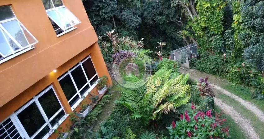 MARAVILHOSO SÍTIO EM VARGEM GRANDE