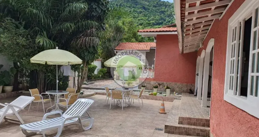 Casa de luxo em condomínio na Taquara, Rio de Janeiro - 4 quartos, 4 suítes, 3 salas, 6 banheiros, 2 vagas, 250m².
