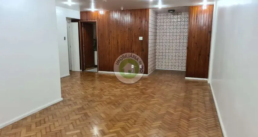 Apartamento à venda na Tijuca, Rio de Janeiro - 3 quartos, 1 suíte, 1 vaga - 136m² de área - Imperdível!