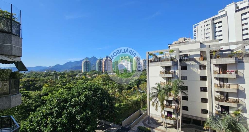 Cobertura na Barra de 249 metros com preço incrível!!