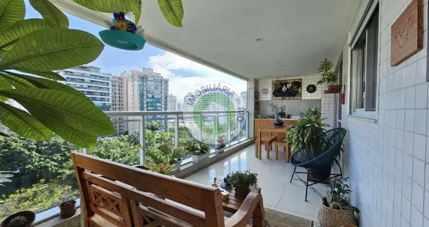 Apartamento à venda na Barra da Tijuca, Rio de Janeiro - 3 quartos, 1 suíte, 2 banheiros, 127m² de área. Venha conferir!