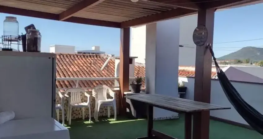 Apartamento estilo cobertura, localizado nos ingleses, com 3 quartos.