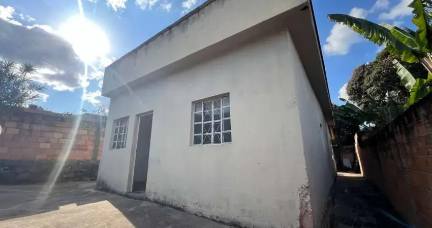 Casa com 3 quartos à venda na Rua Monte Verde, 60, Metropolitano, Ribeirão das Neves