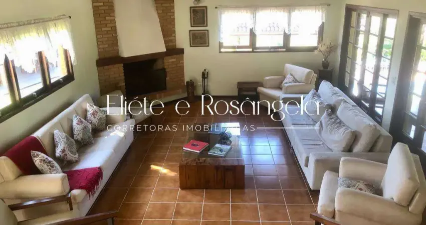 Casa a venda com terreno de 3.620m² na Quinta das Flores!!!