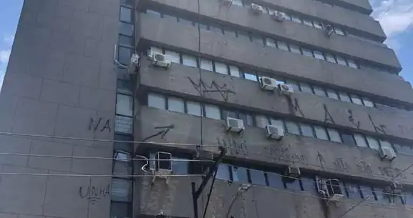 Sala para venda  no Bairro FLORESTA em Porto Alegre