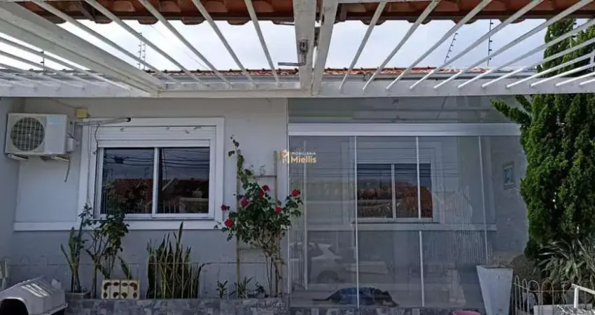 Casa com 2 quartos à venda na Rua José Celestino da Silva, 765, Hípica, Porto Alegre