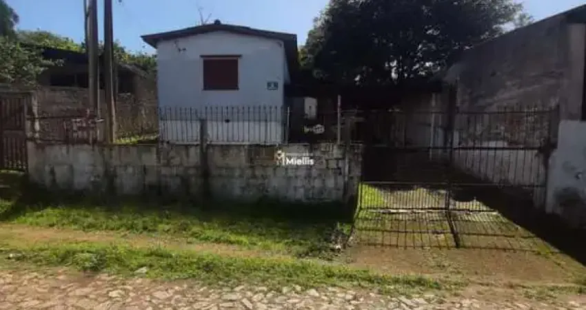 Casa bem localizada na Cecília