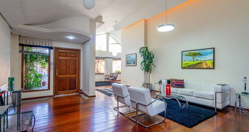 Casa para venda  no Bairro TRISTEZA em Porto Alegre