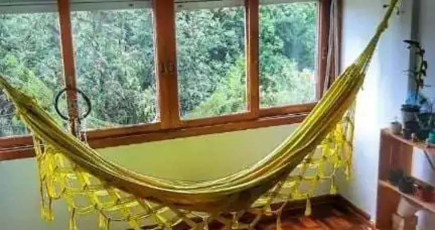 Apartamento para venda  no Bairro FLORESTA em Porto Alegre