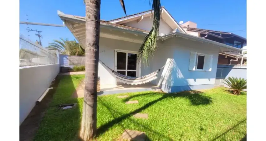 Casa com 3 quartos à venda na Avenida Antão de Farias, 137, Centro, Sapiranga