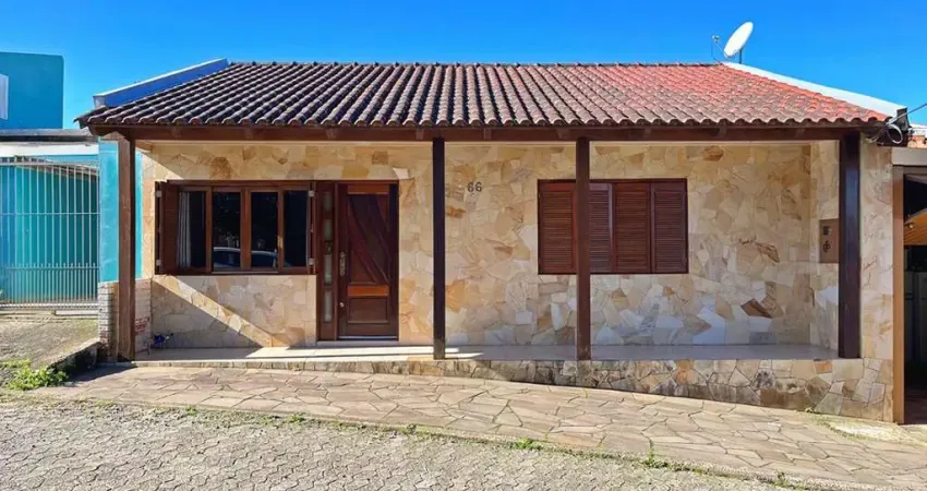 Casa com 2 quartos à venda na Rua Oswaldo Goidanich, 62, Vila Nova, Porto Alegre