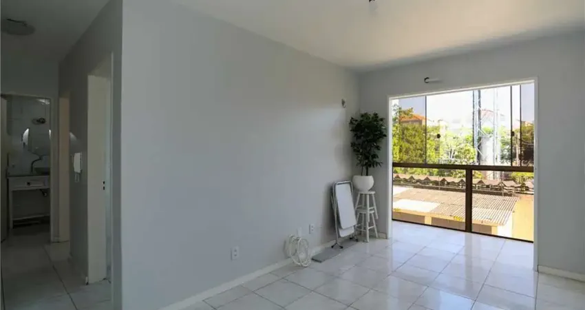 Apartamento para venda  no Bairro São Sebastião em Porto Alegre