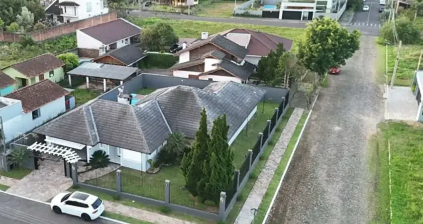 Casa com 3 quartos à venda na Avenida Mauá, 120, Centro, Sapiranga