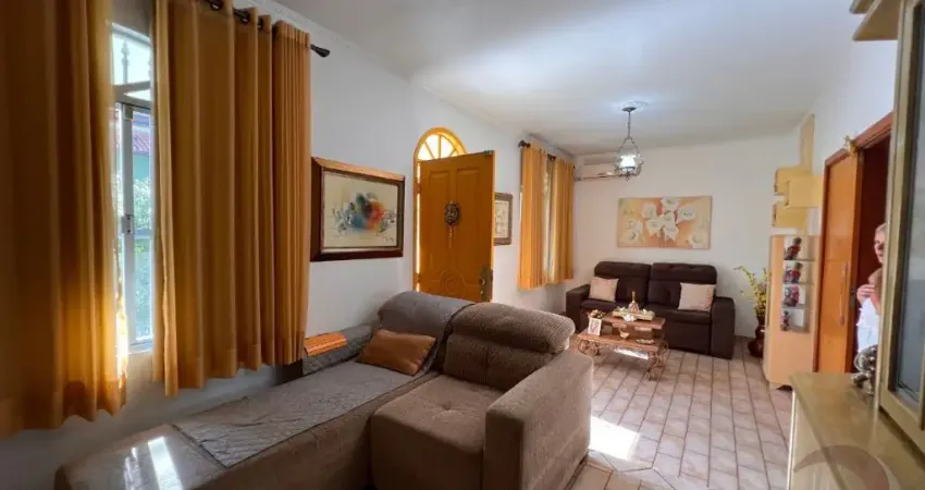 LINDA Casa Residencial de 3 dormitórios em Barreiros