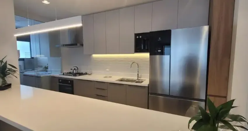 EXCELENTE APARTAMENTO DE 3 DORMITÓRIOS NA AGRONÔMICA
