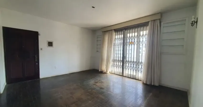EXCELENTE CASA RESIDENCIAL DE 3 DORMITÓRIOS NA AGRONÔMICA