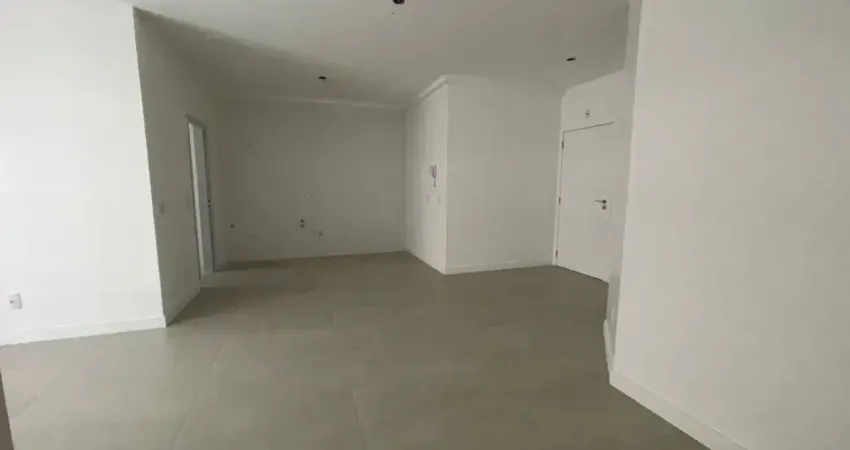 MARAVILHOSO APARTAMENTO DE 3 DORMITÓRIOS NO ITACORUBI