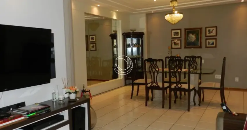 LINDO APARTAMENTO DE 4 DORMITÓRIOS NO CENTRO DE FLORIANÓPOLIS
