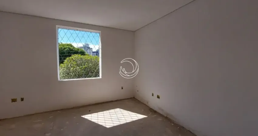 LINDA CASA RESIDENCIAL DE 5 DORMITÓRIOS NO CENTRO DE FLORIANÓPOLIS